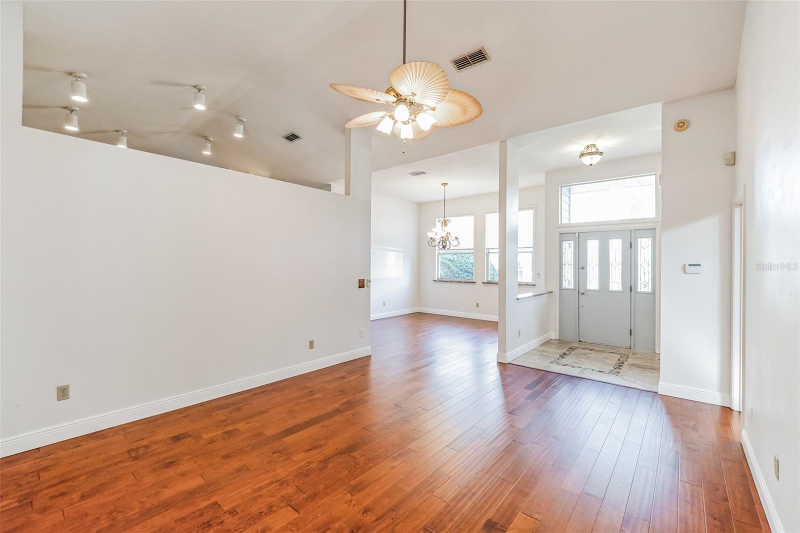 Image 12 of 41 For 109 Estates Circle