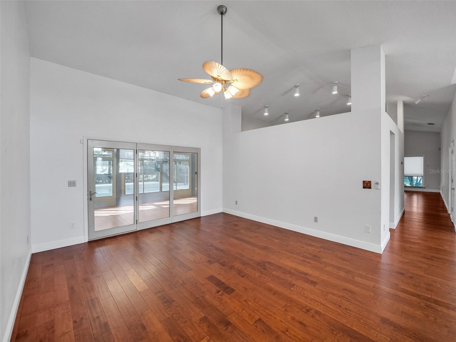 Image 13 of 41 For 109 Estates Circle