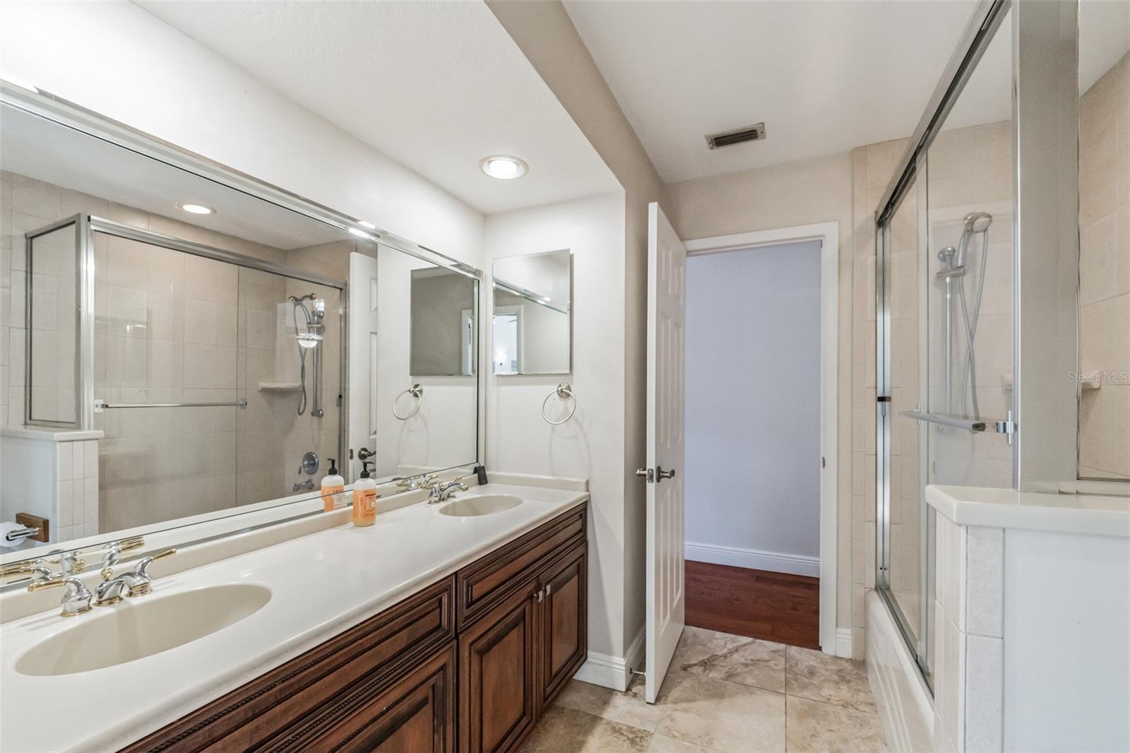 Image 15 of 41 For 109 Estates Circle