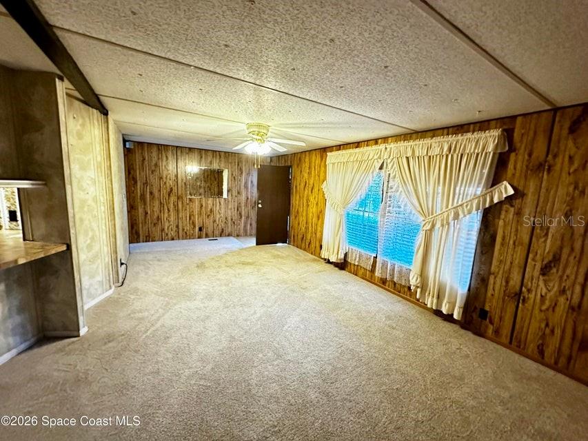 Image 17 of 18 For 4175 Hess Avenue