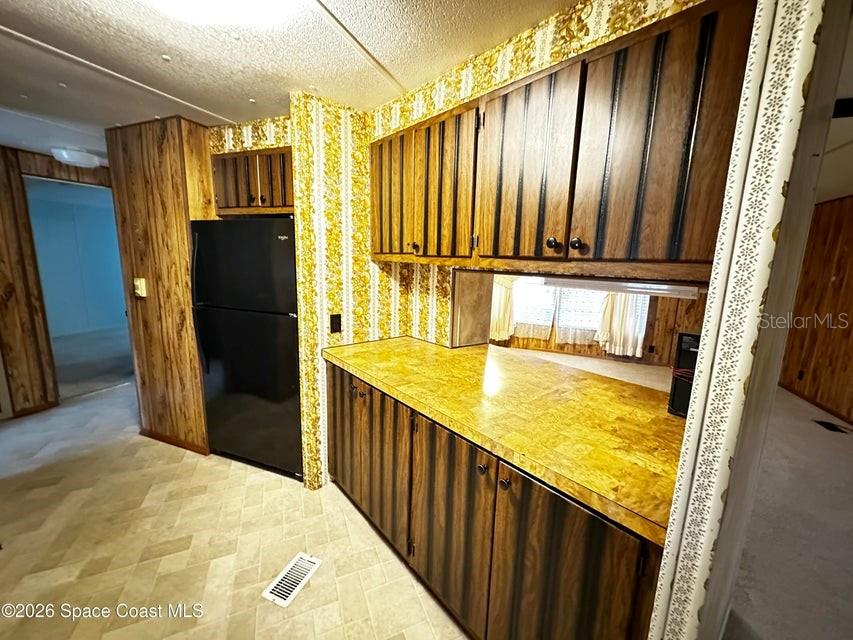 Image 6 of 18 For 4175 Hess Avenue