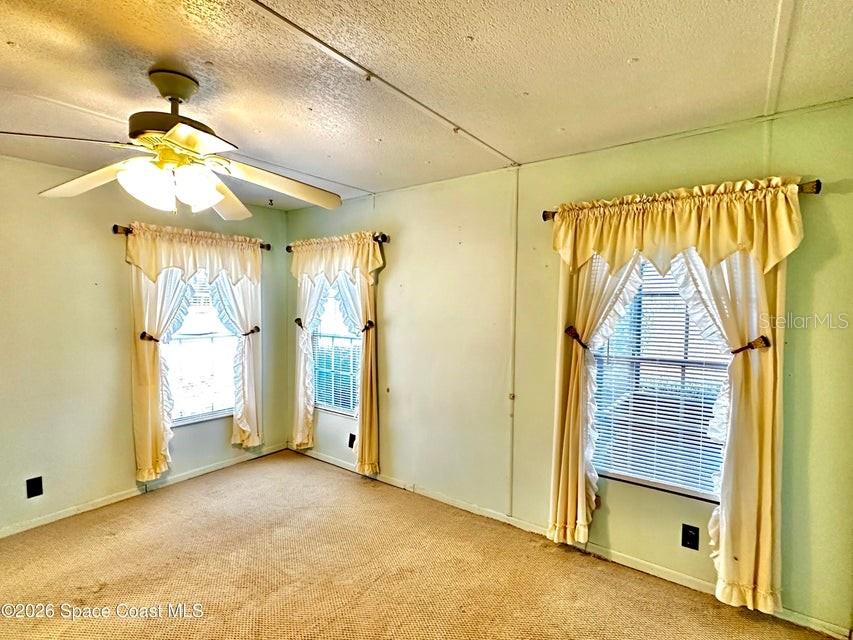 Image 7 of 18 For 4175 Hess Avenue