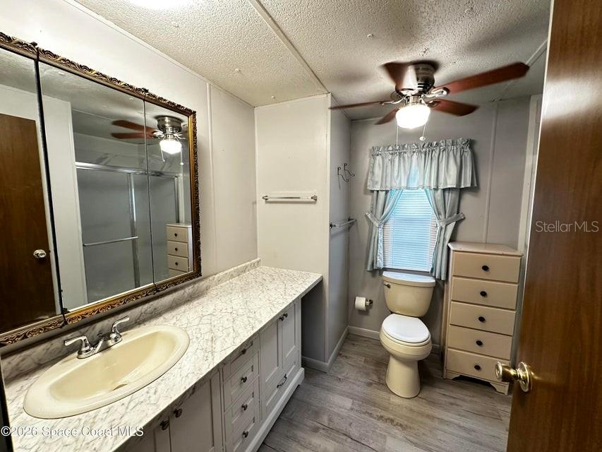 Image 8 of 18 For 4175 Hess Avenue