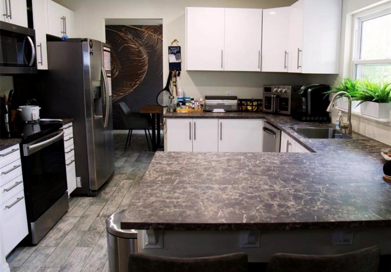 Image 8 of 16 For 548 Glen Haven Drive