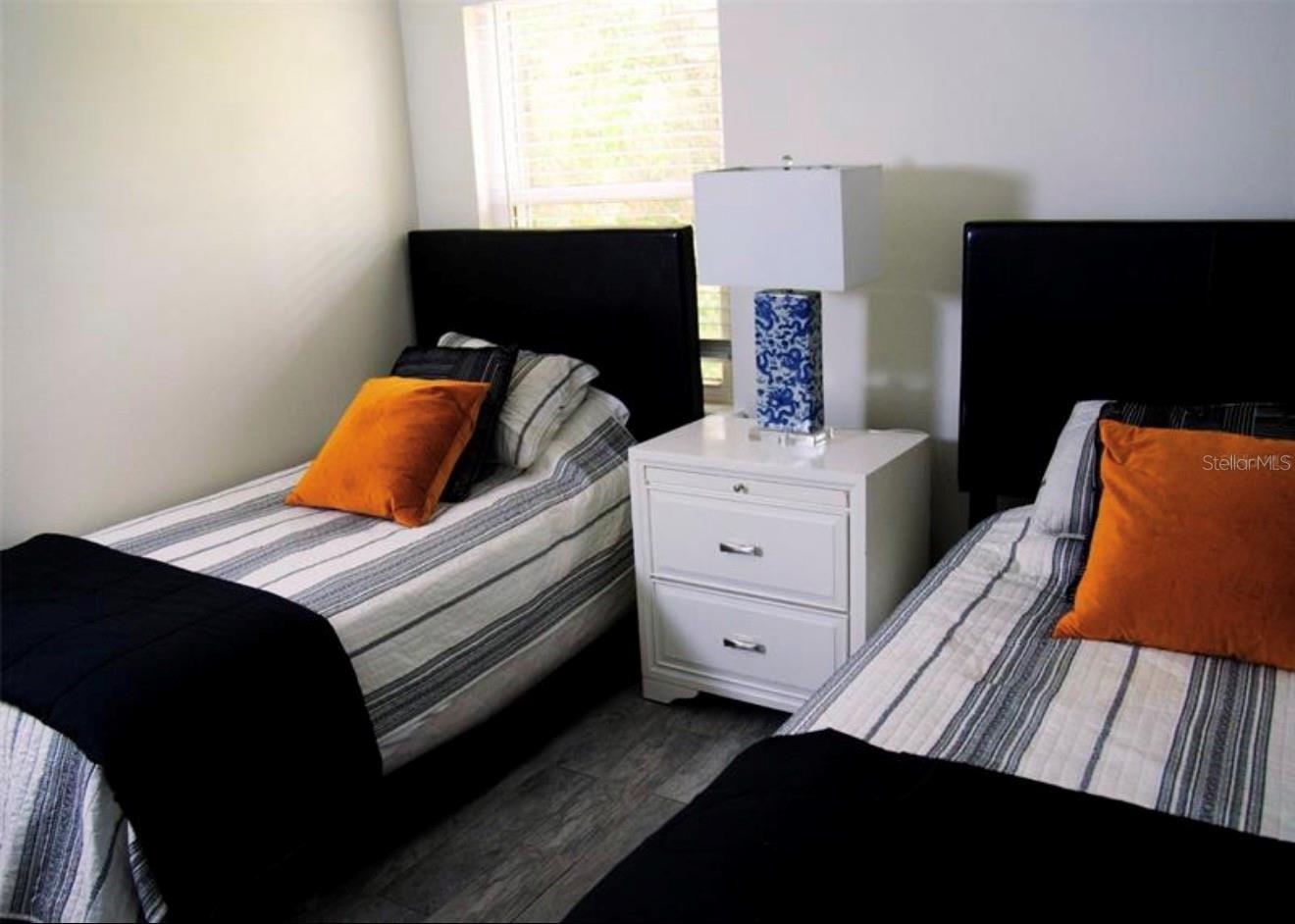 Image 9 of 16 For 548 Glen Haven Drive