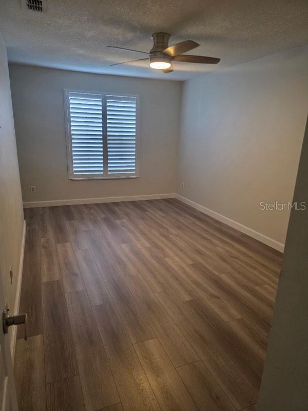 Image 7 of 14 For 127 Dresdan Court