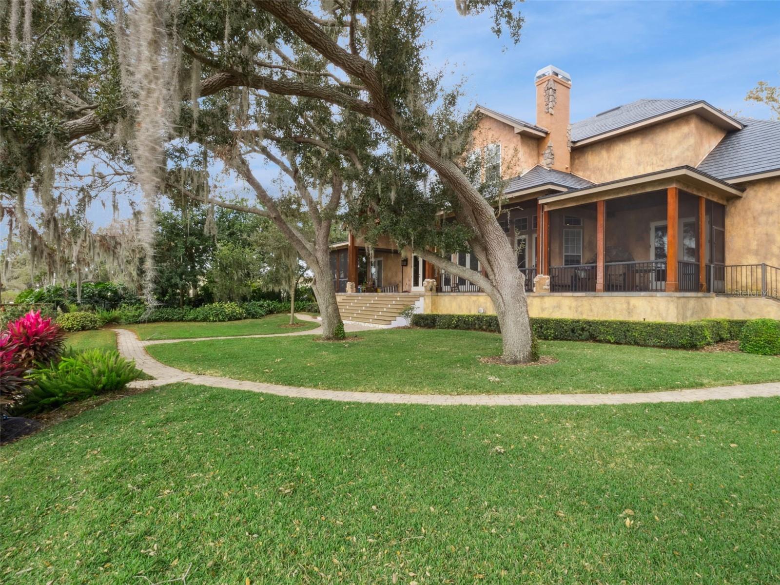 Image 39 of 58 For 1490 Lakeshore Drive