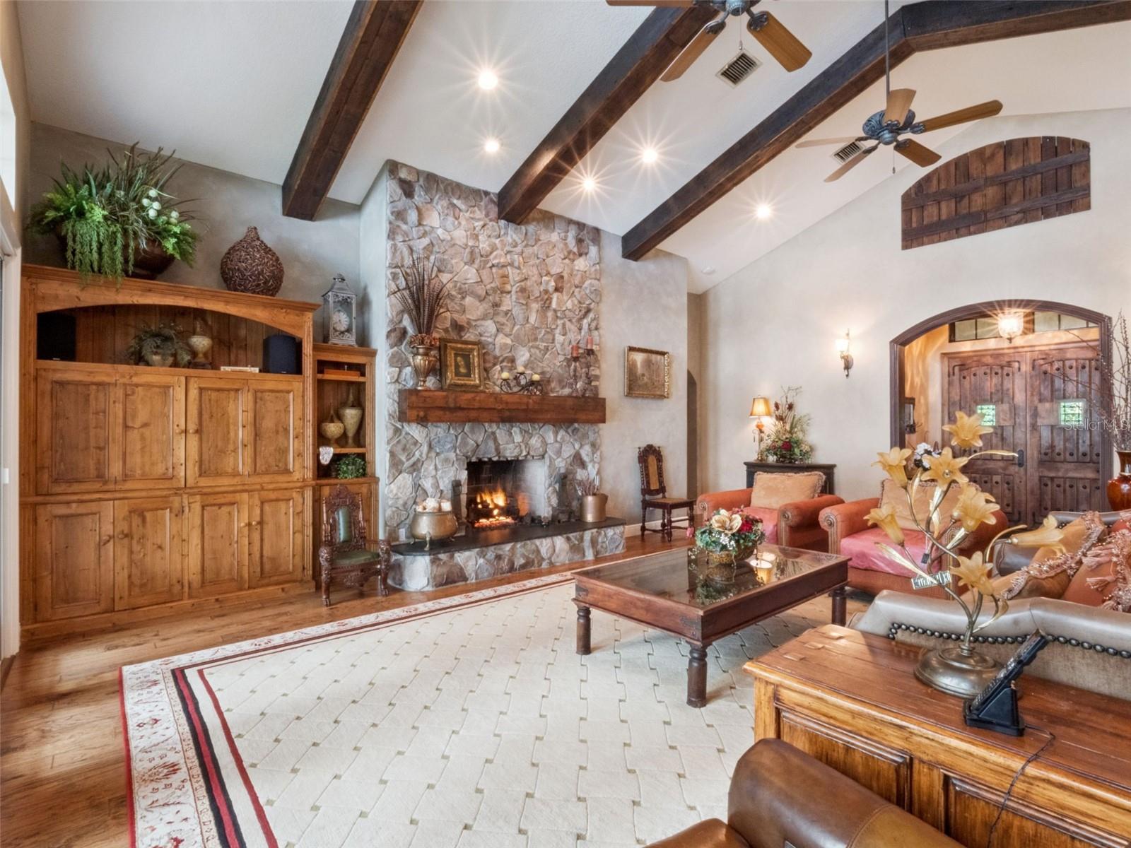 Image 7 of 58 For 1490 Lakeshore Drive