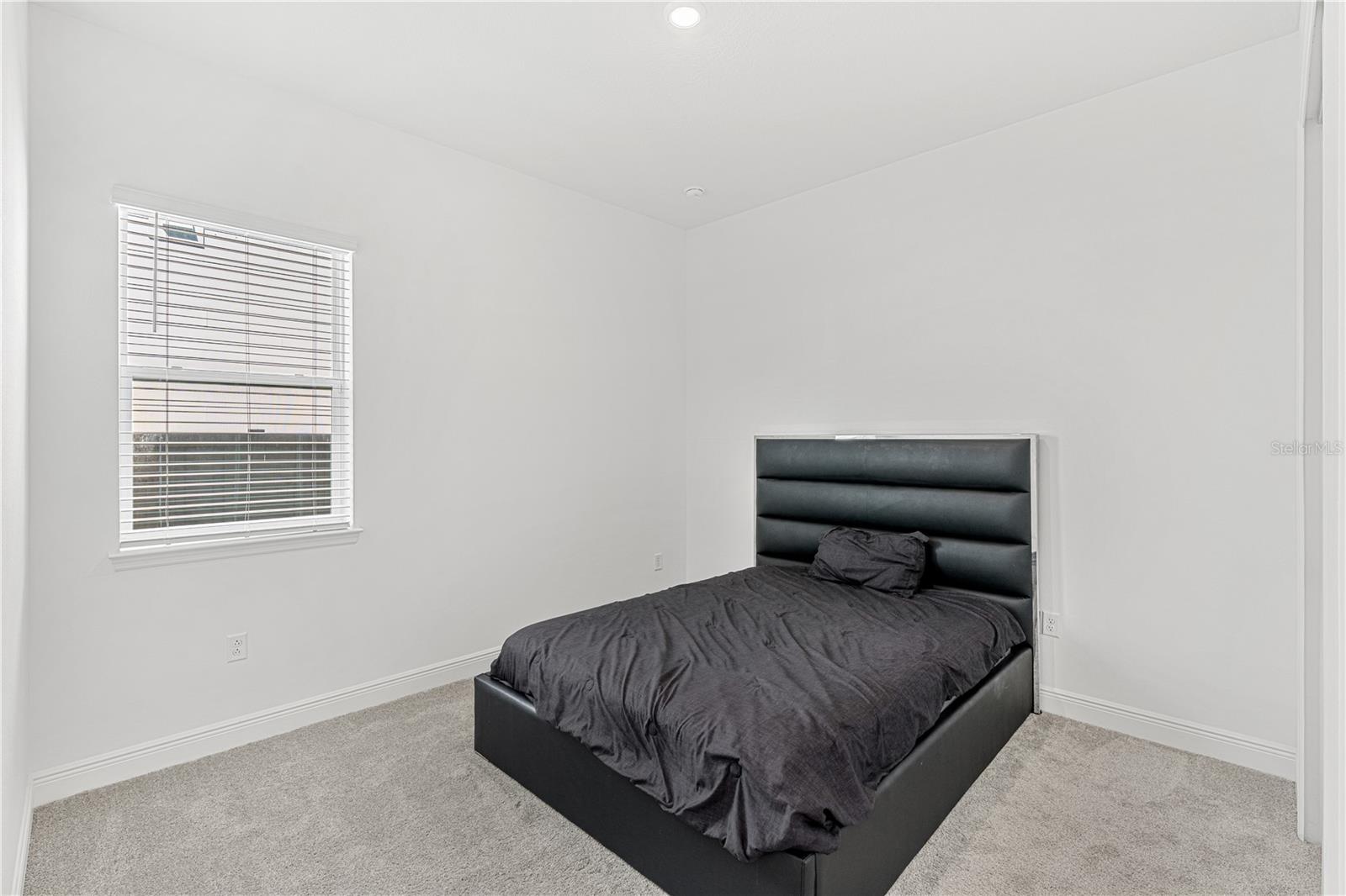 Image 31 of 74 For 3085 Expedition Drive