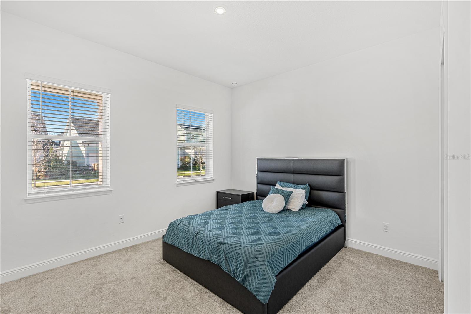 Image 32 of 74 For 3085 Expedition Drive