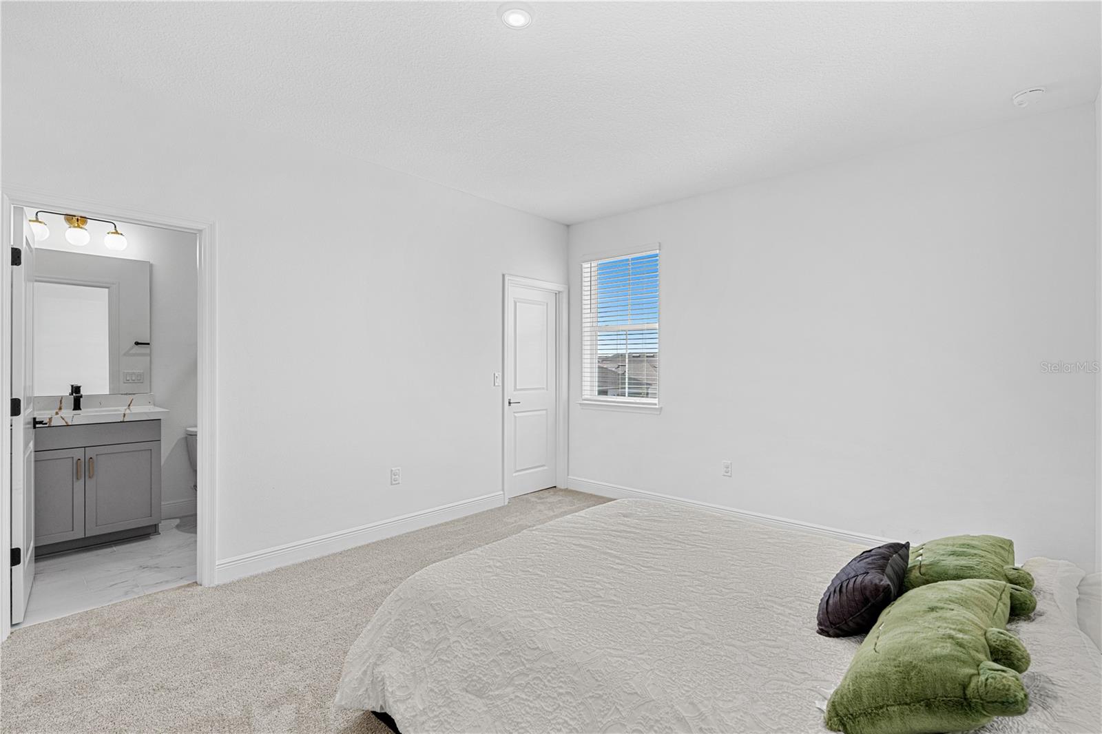 Image 37 of 74 For 3085 Expedition Drive