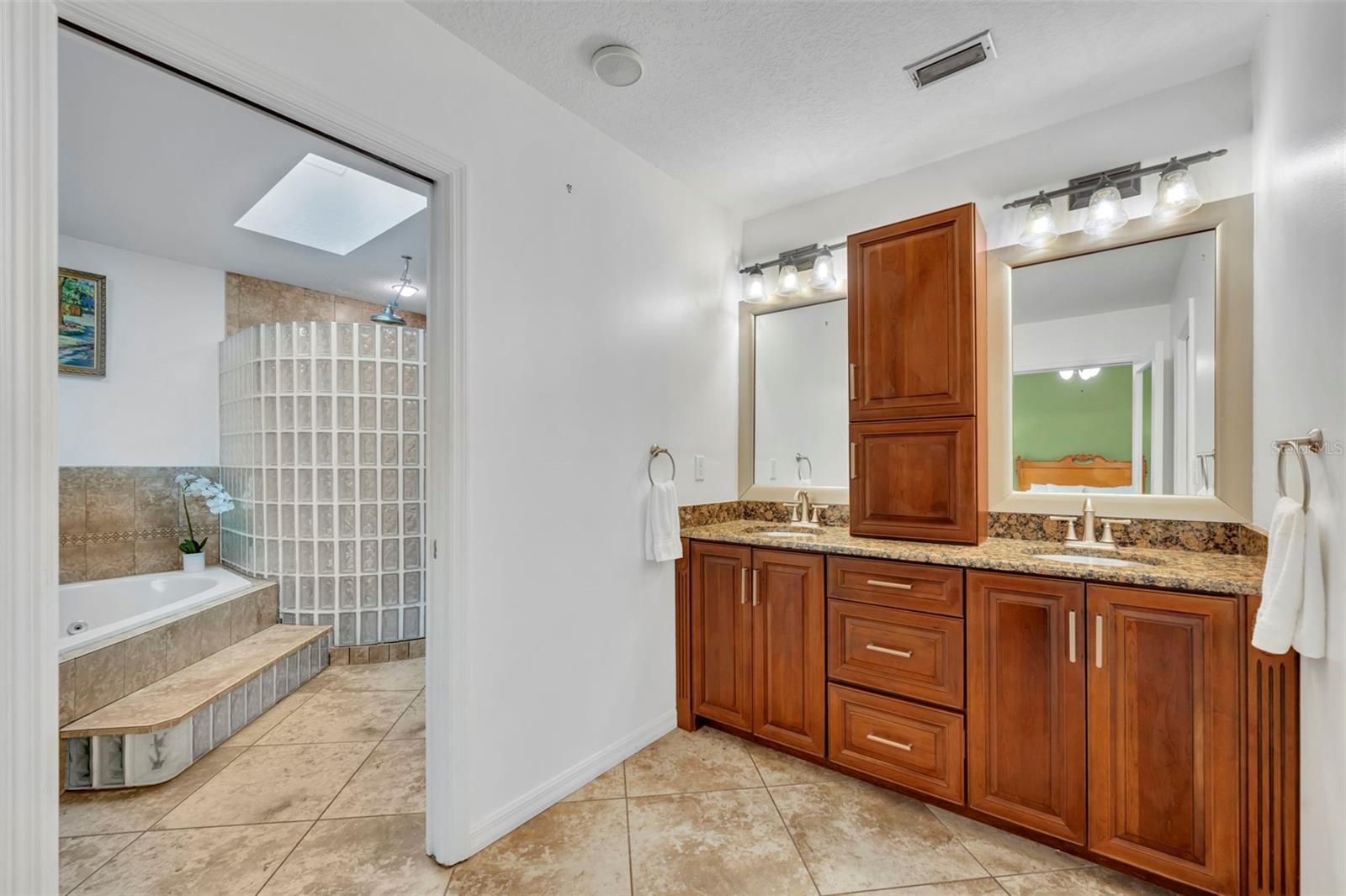 Image 18 of 28 For 1680 Palmer Avenue