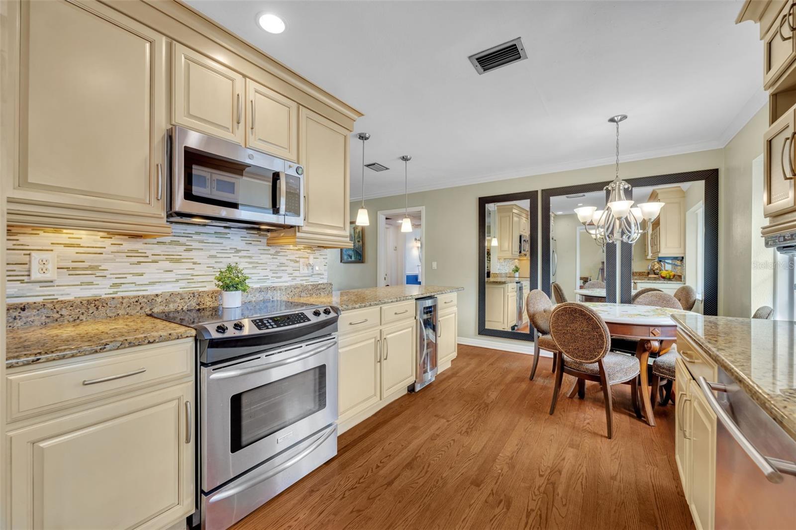 Image 9 of 28 For 1680 Palmer Avenue