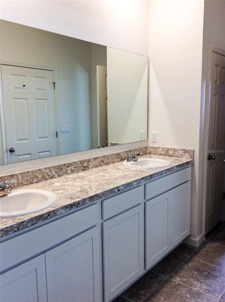 Image 21 of 36 For 10552 Toren Way