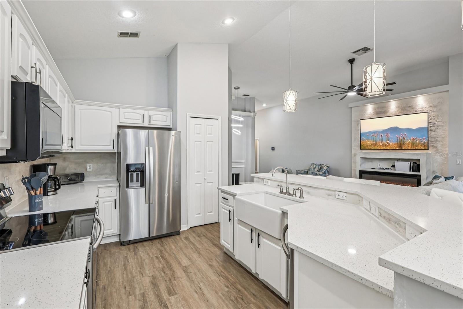 Image 10 of 34 For 221 Westmoreland Circle