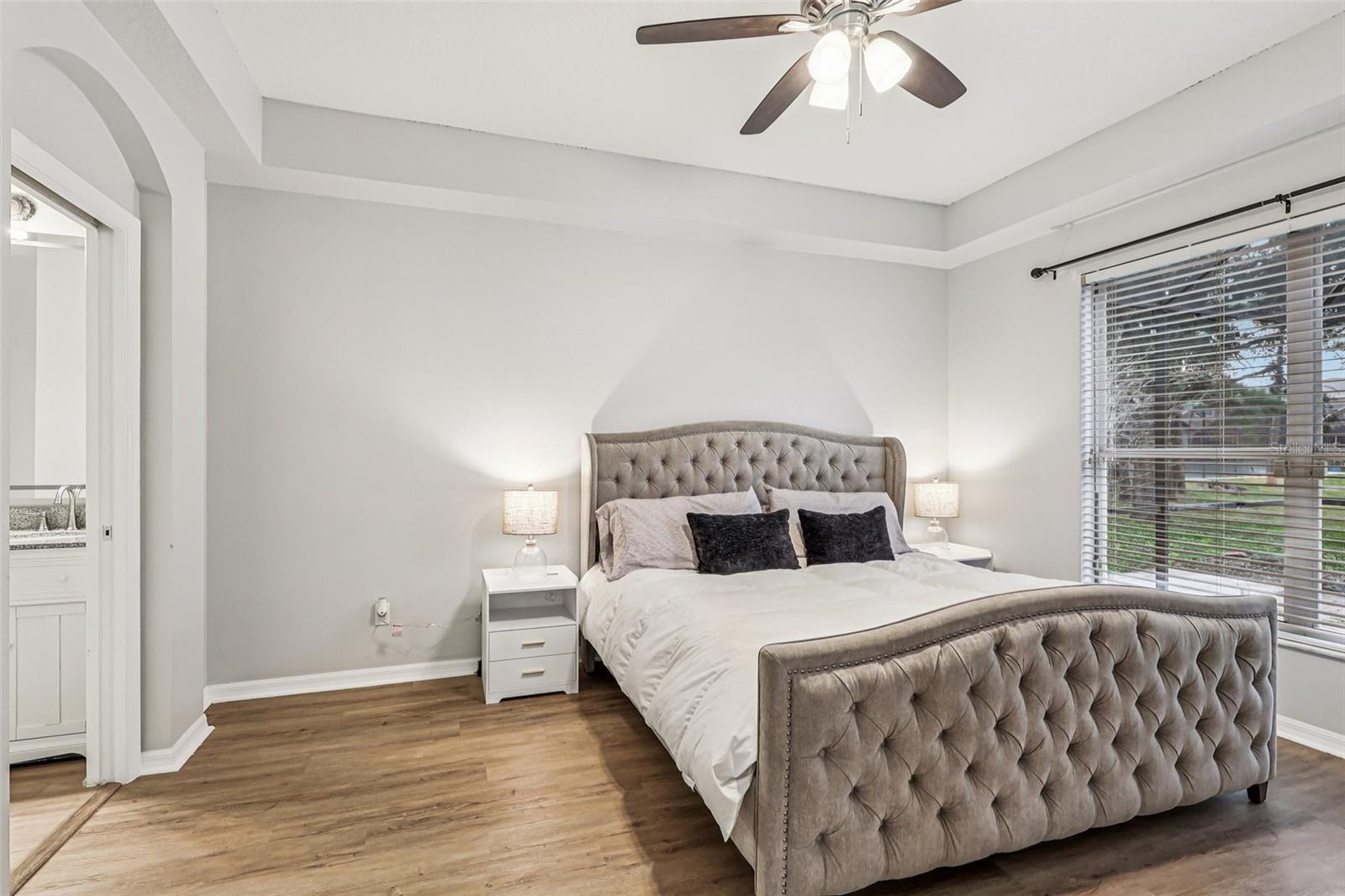 Image 11 of 34 For 221 Westmoreland Circle