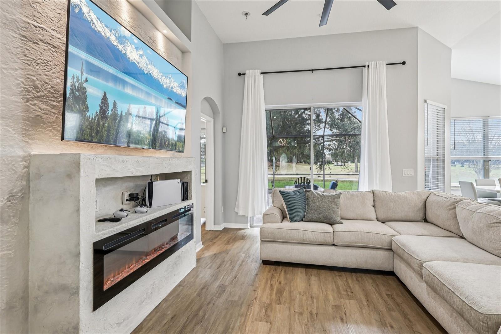 Image 2 of 34 For 221 Westmoreland Circle