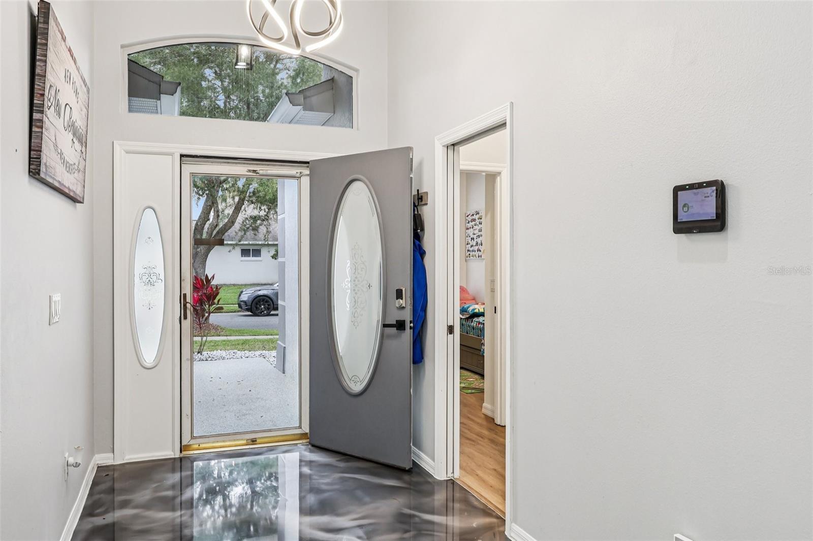 Image 25 of 34 For 221 Westmoreland Circle