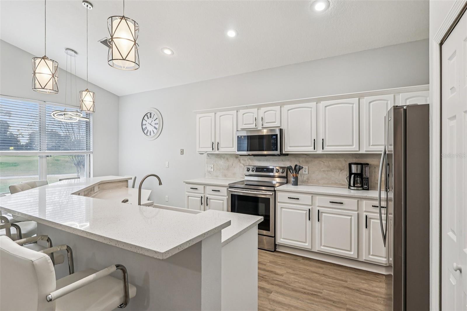 Image 6 of 34 For 221 Westmoreland Circle