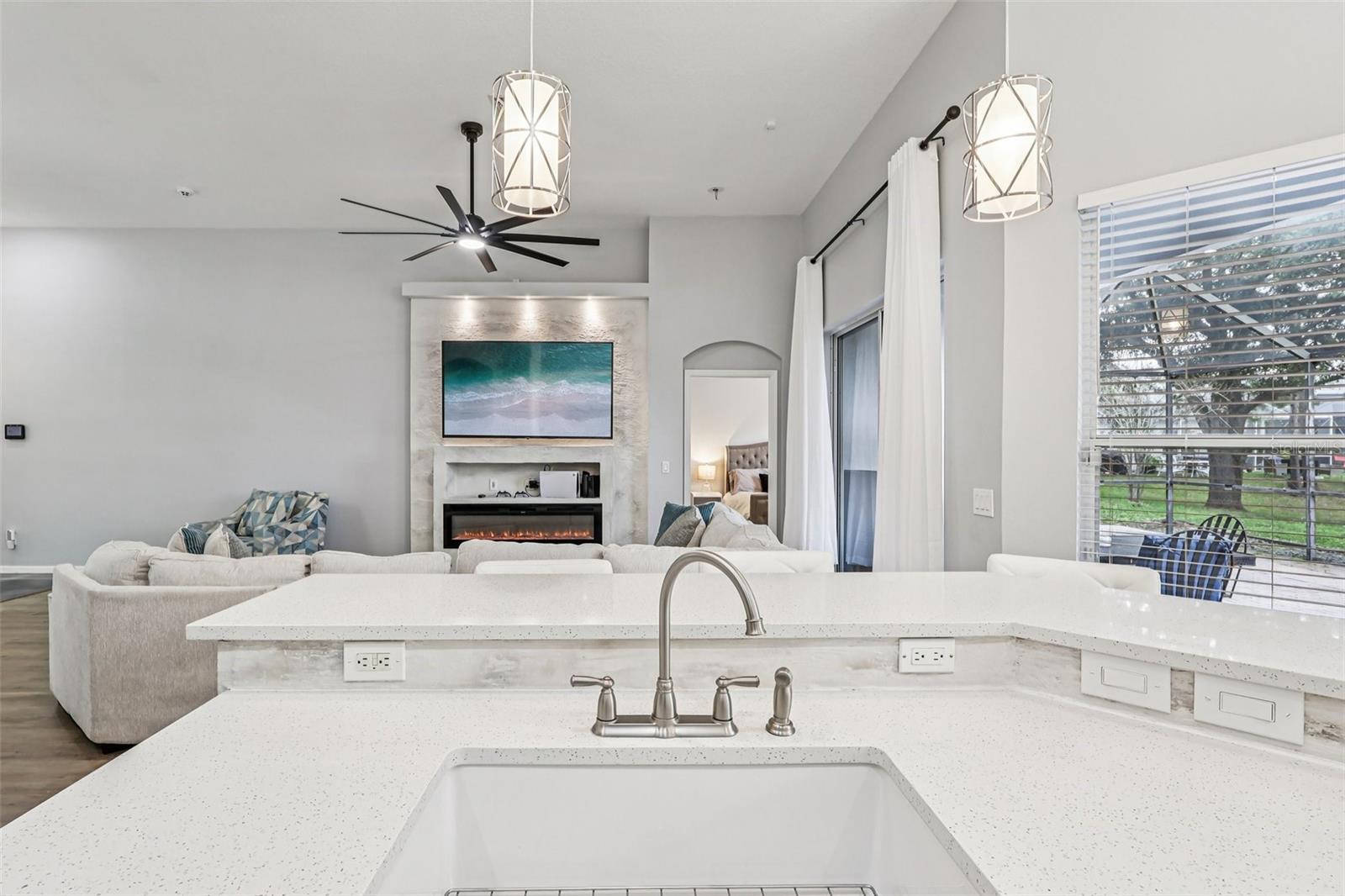 Image 7 of 34 For 221 Westmoreland Circle