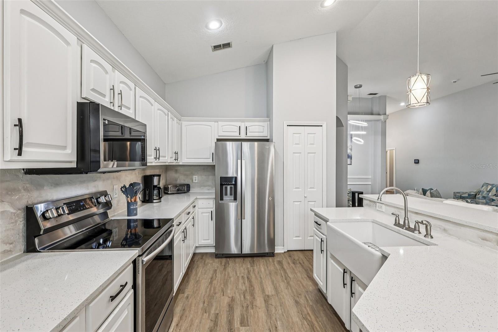 Image 8 of 34 For 221 Westmoreland Circle