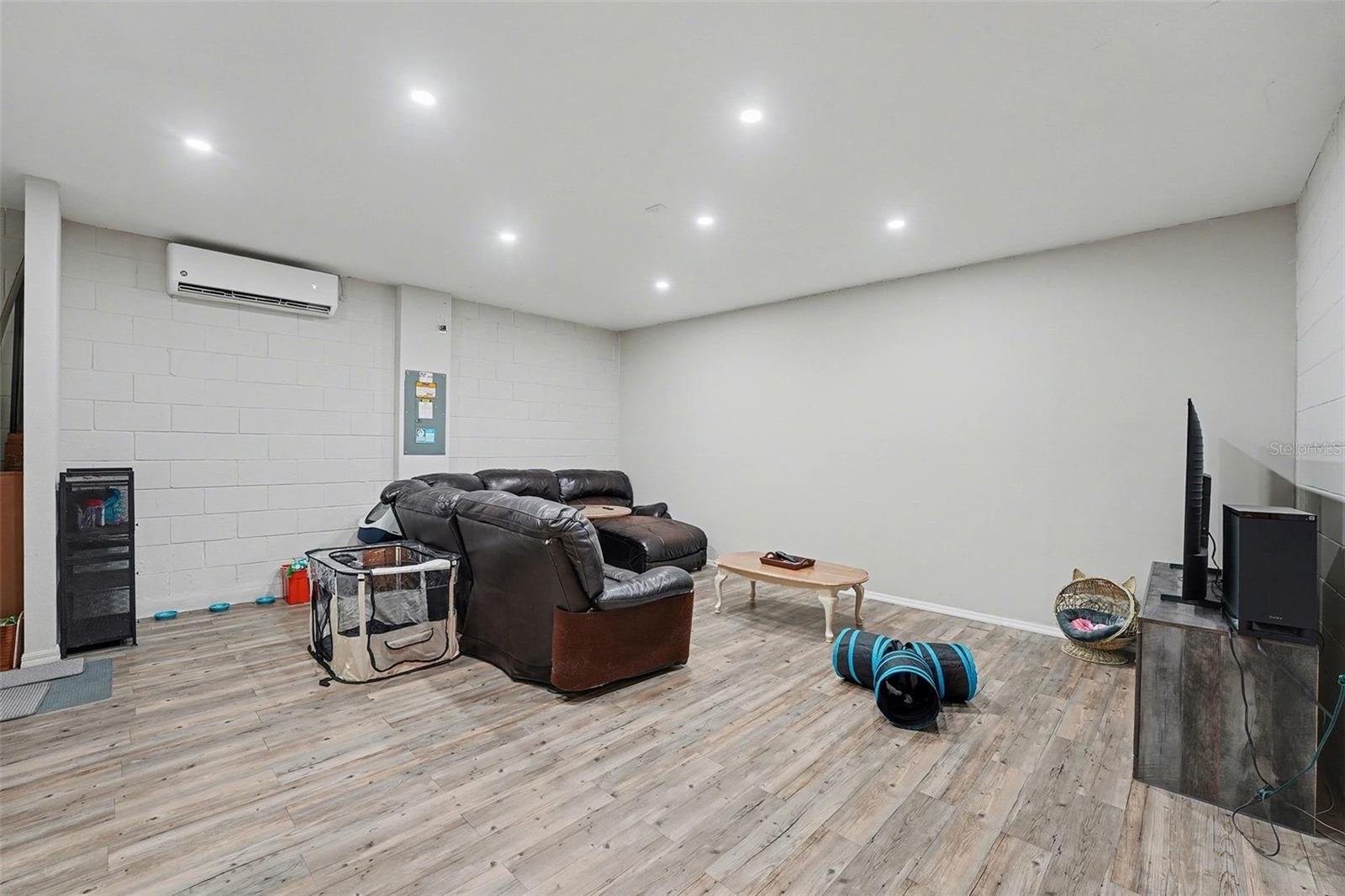 Image 4 of 29 For 1517 Congaree Street