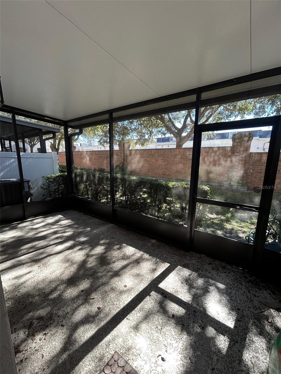 Image 16 of 19 For 106 Zamora Place