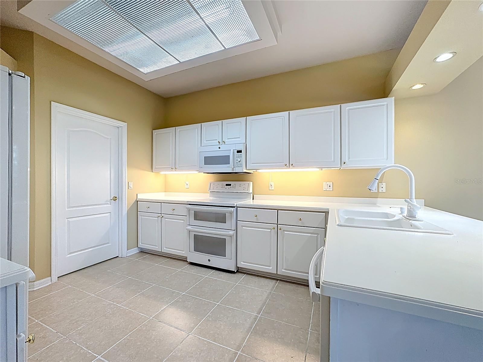 Image 20 of 46 For 2409 Twickingham Court