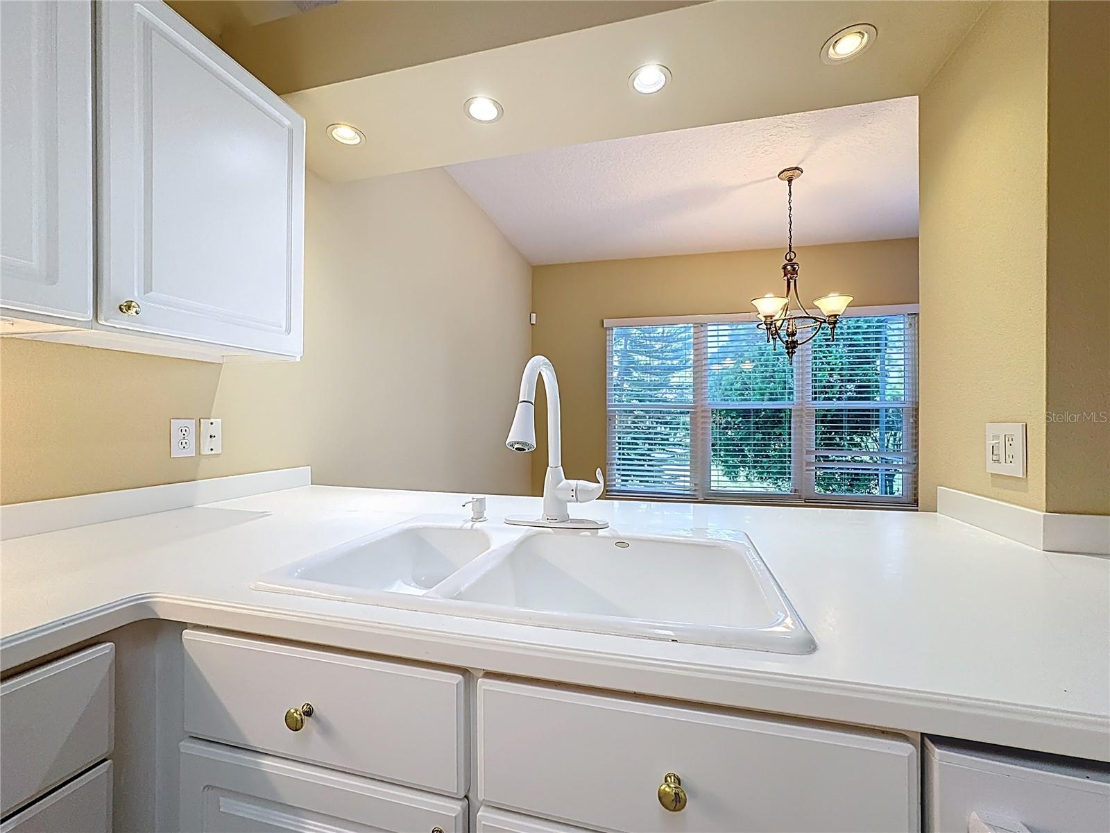 Image 21 of 46 For 2409 Twickingham Court