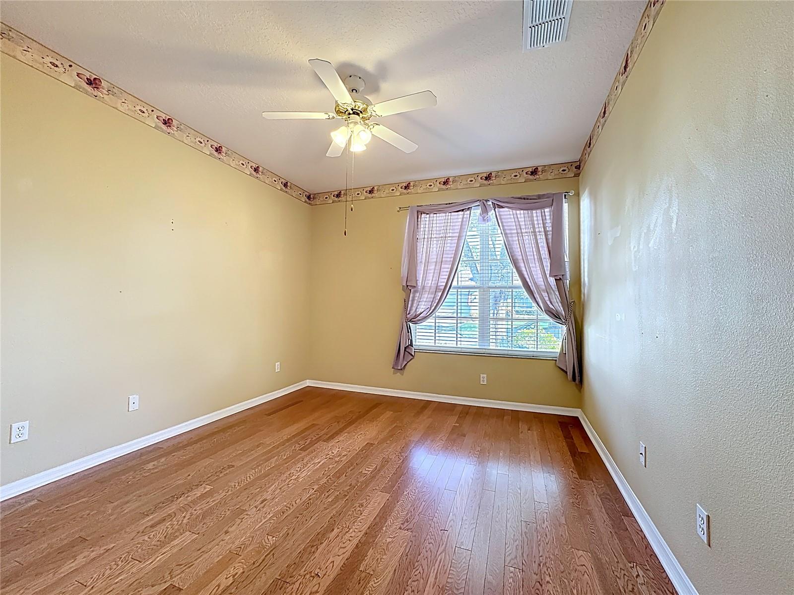 Image 26 of 46 For 2409 Twickingham Court