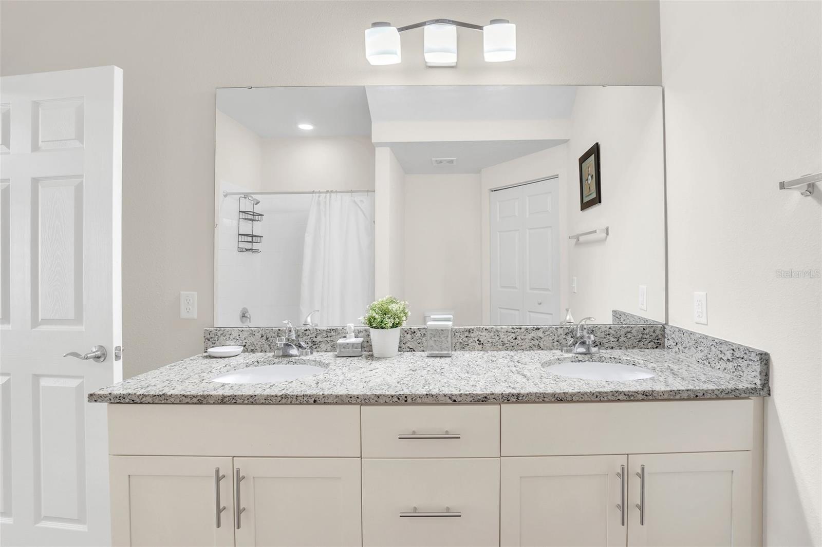 Image 11 of 25 For 8932 Shine Drive