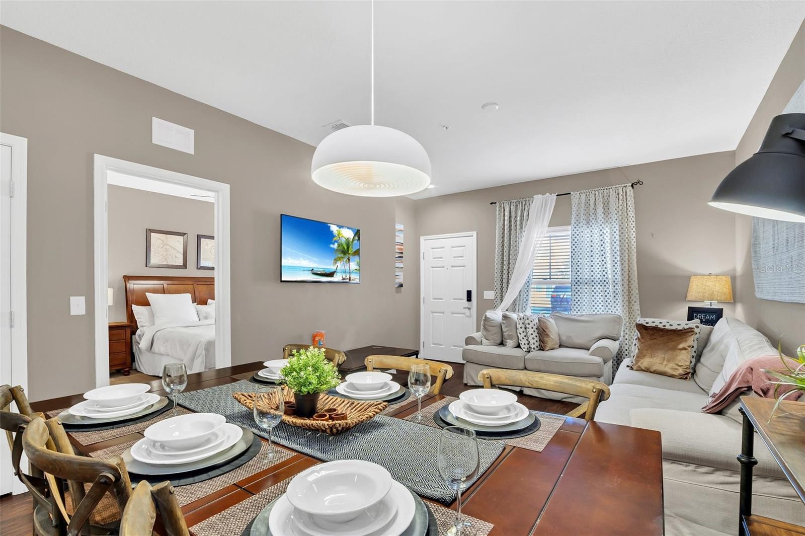 Image 5 of 25 For 8932 Shine Drive