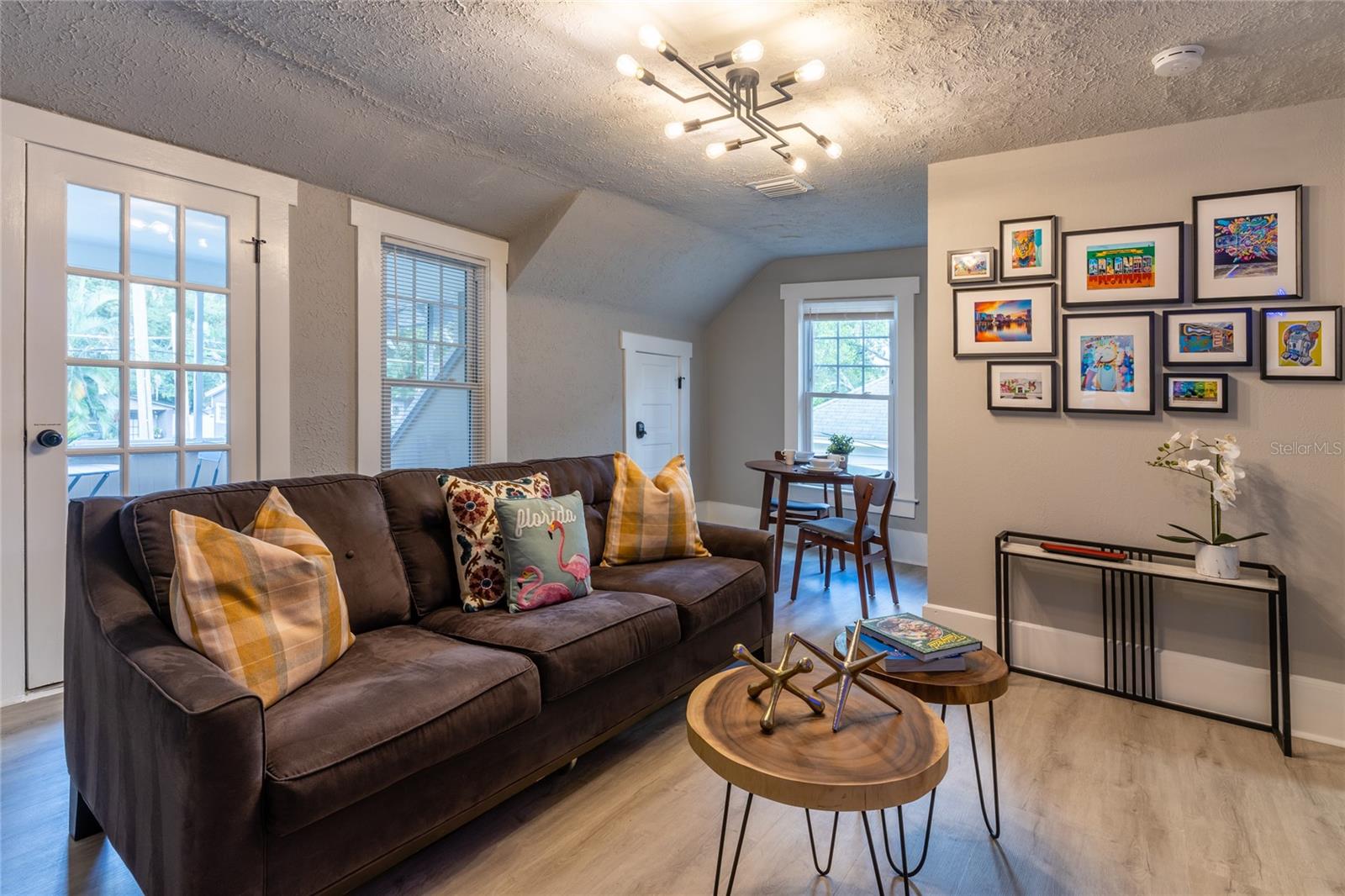 Image 16 of 36 For 515.5 Daniels Avenue