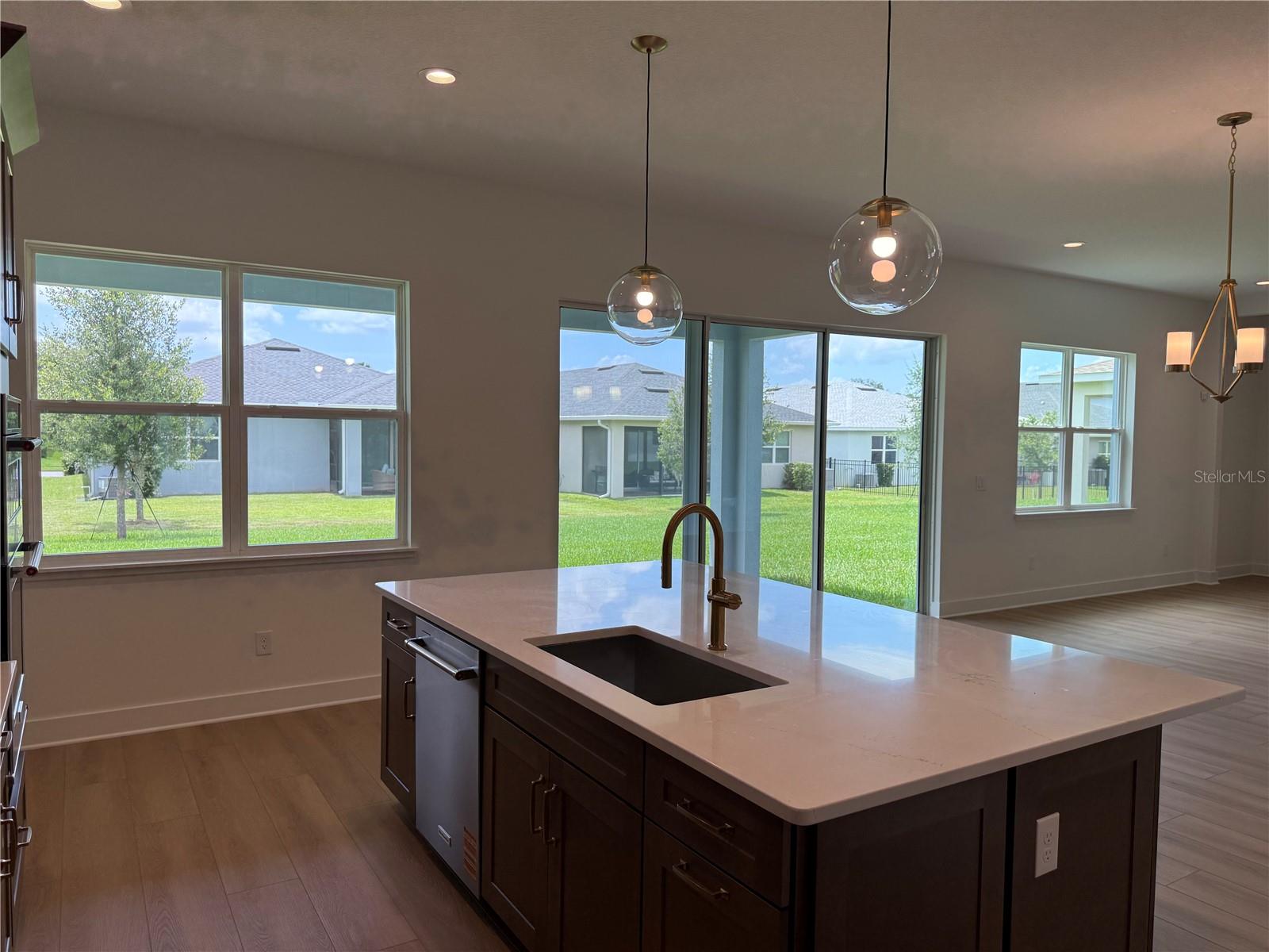 Image 10 of 34 For 1012 Gloryland Court