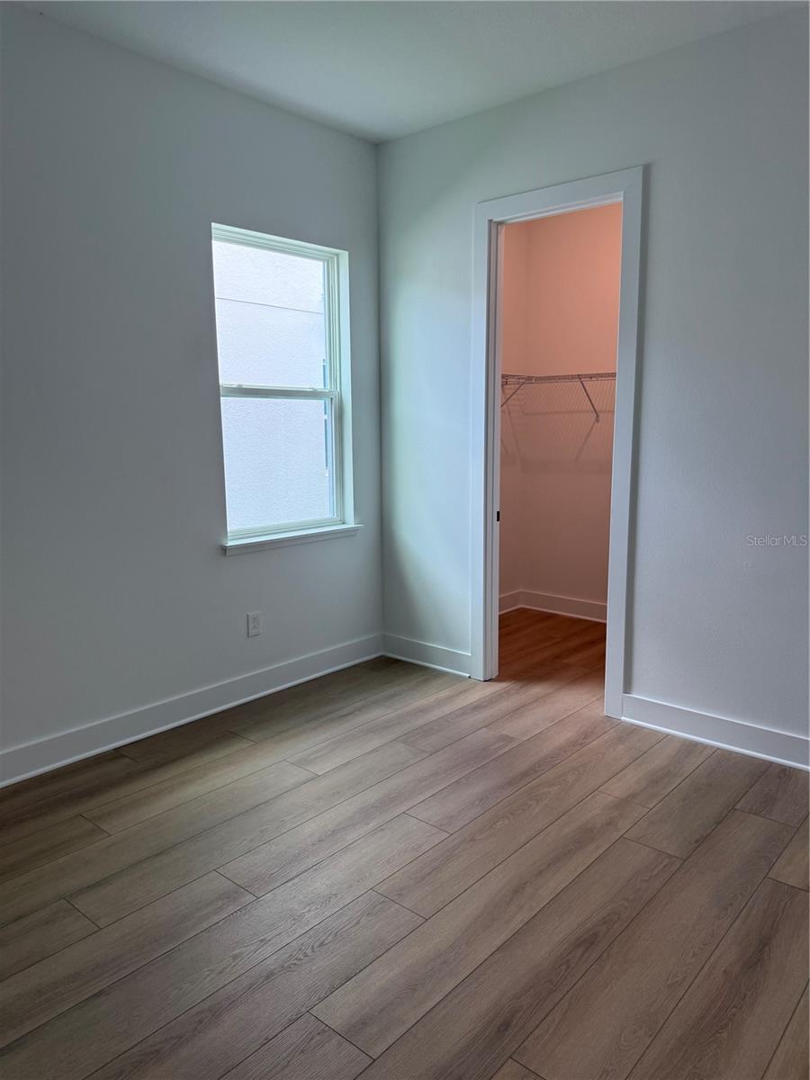 Image 12 of 34 For 1012 Gloryland Court