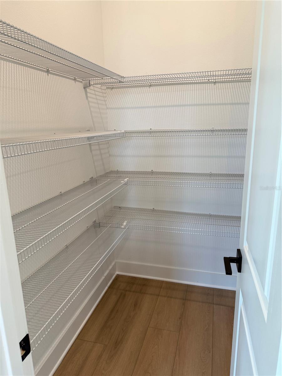 Image 6 of 34 For 1012 Gloryland Court