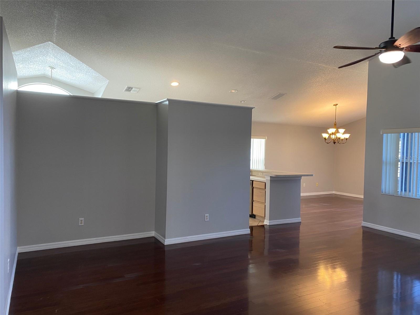 Image 19 of 31 For 805 Magnolia Creek Circle