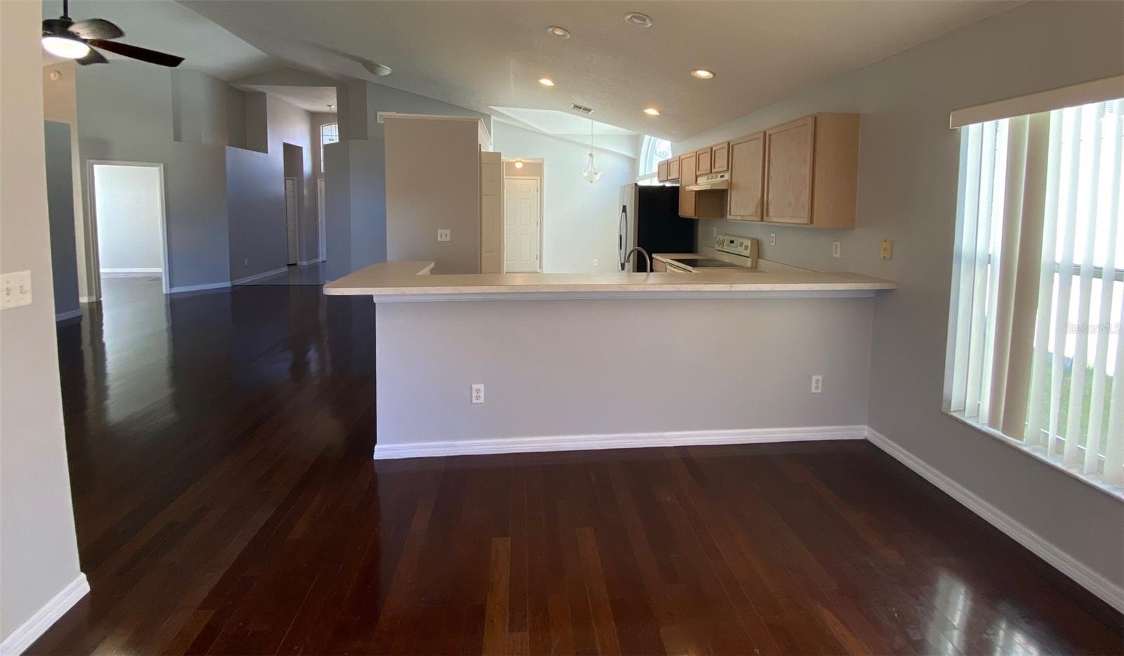 Image 21 of 31 For 805 Magnolia Creek Circle