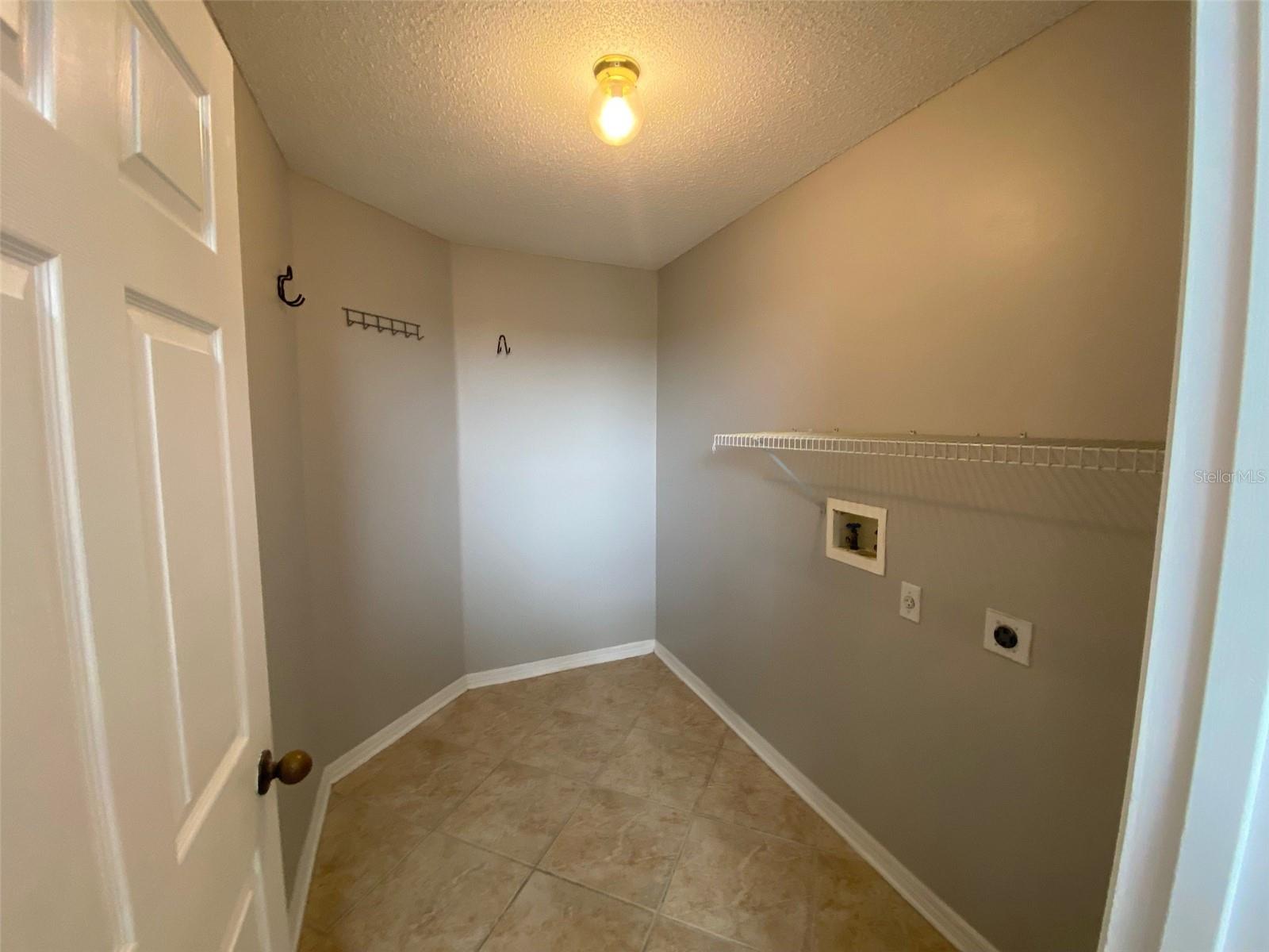 Image 27 of 31 For 805 Magnolia Creek Circle