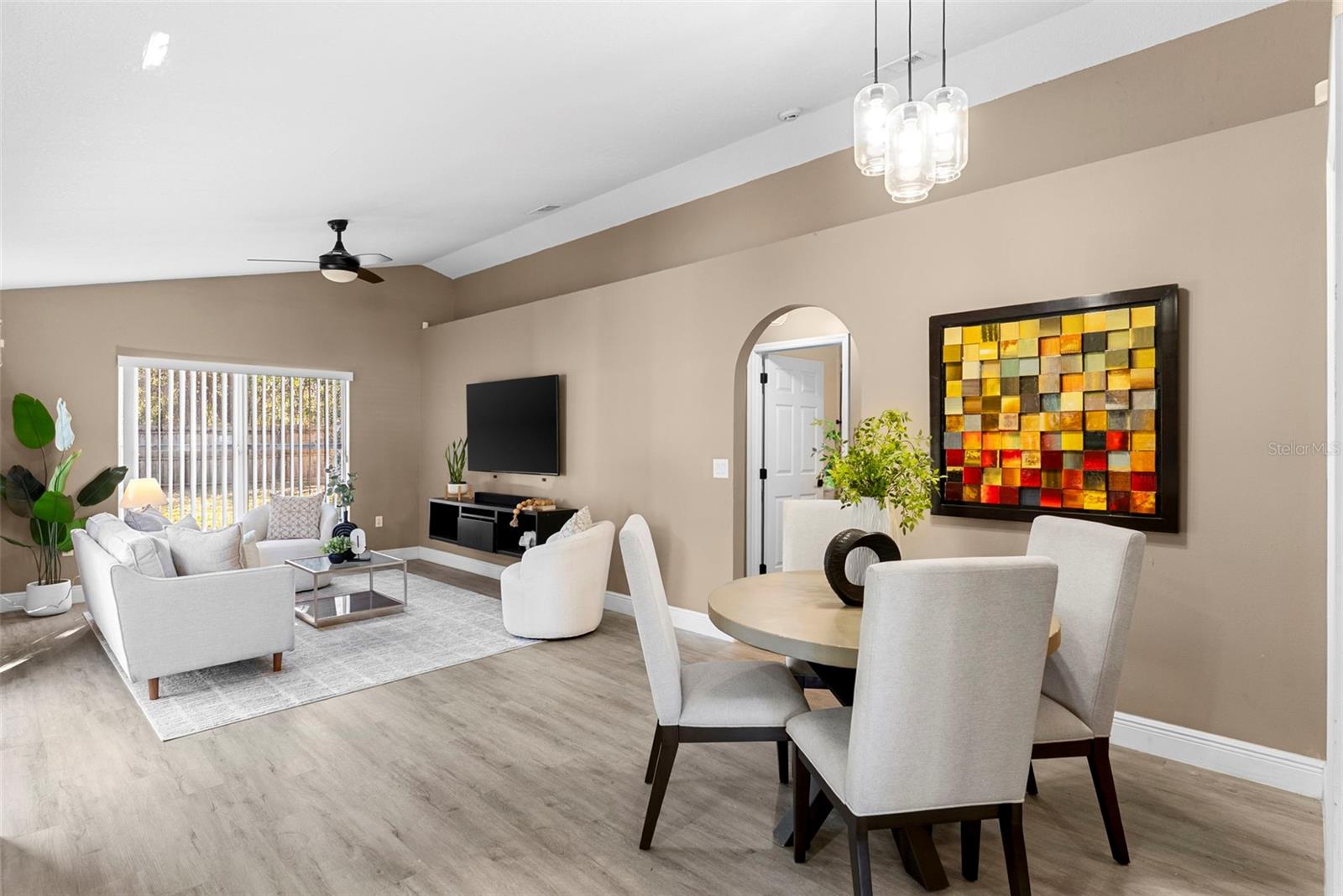 Image 12 of 38 For 2517 Greywall Avenue