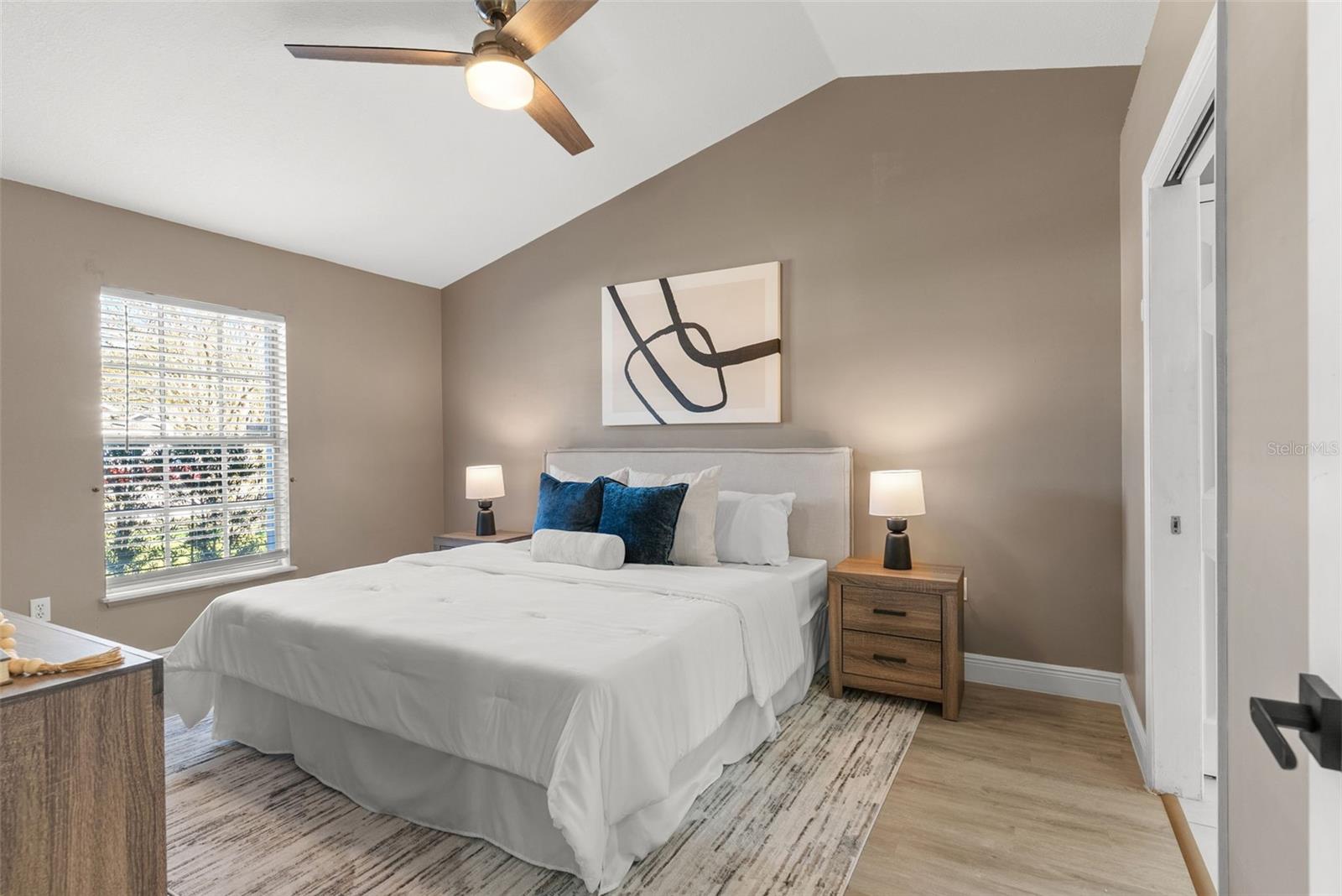 Image 14 of 38 For 2517 Greywall Avenue