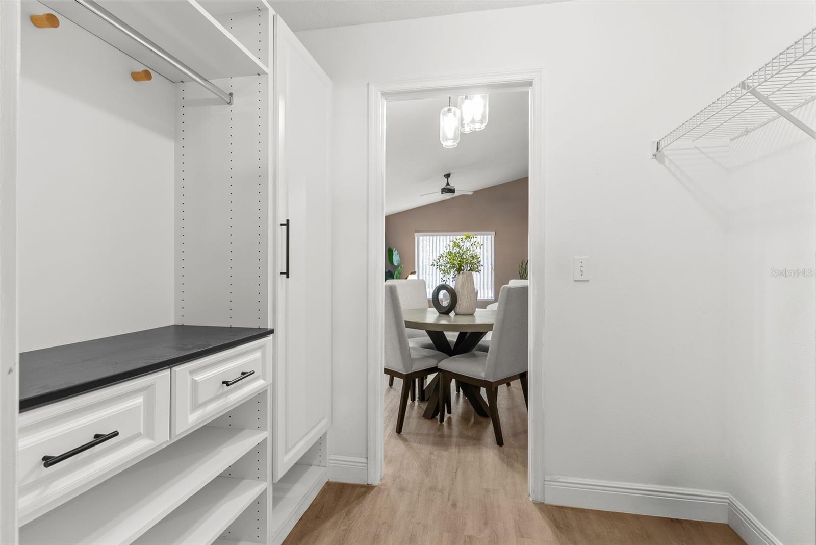 Image 27 of 38 For 2517 Greywall Avenue