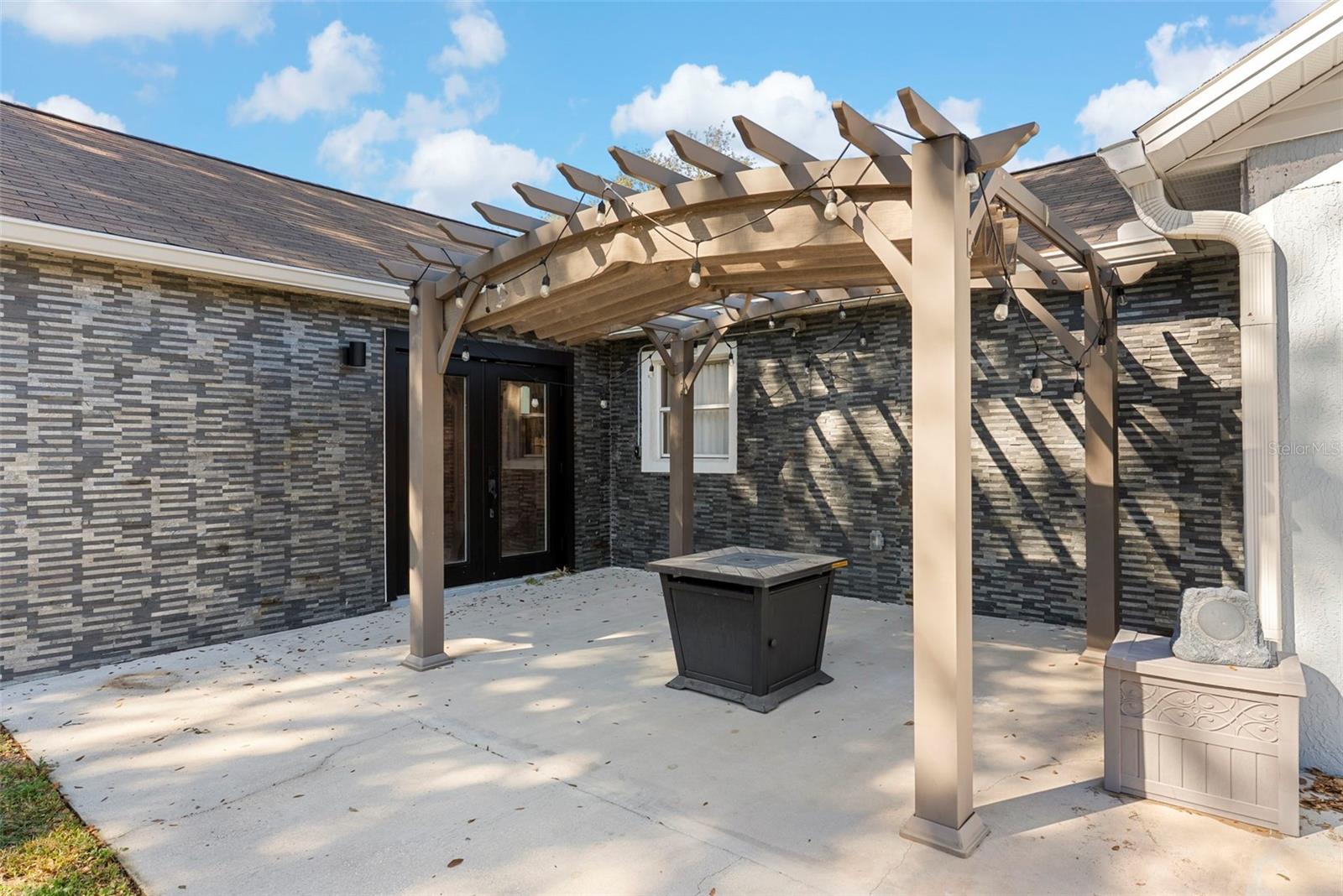 Image 28 of 38 For 2517 Greywall Avenue