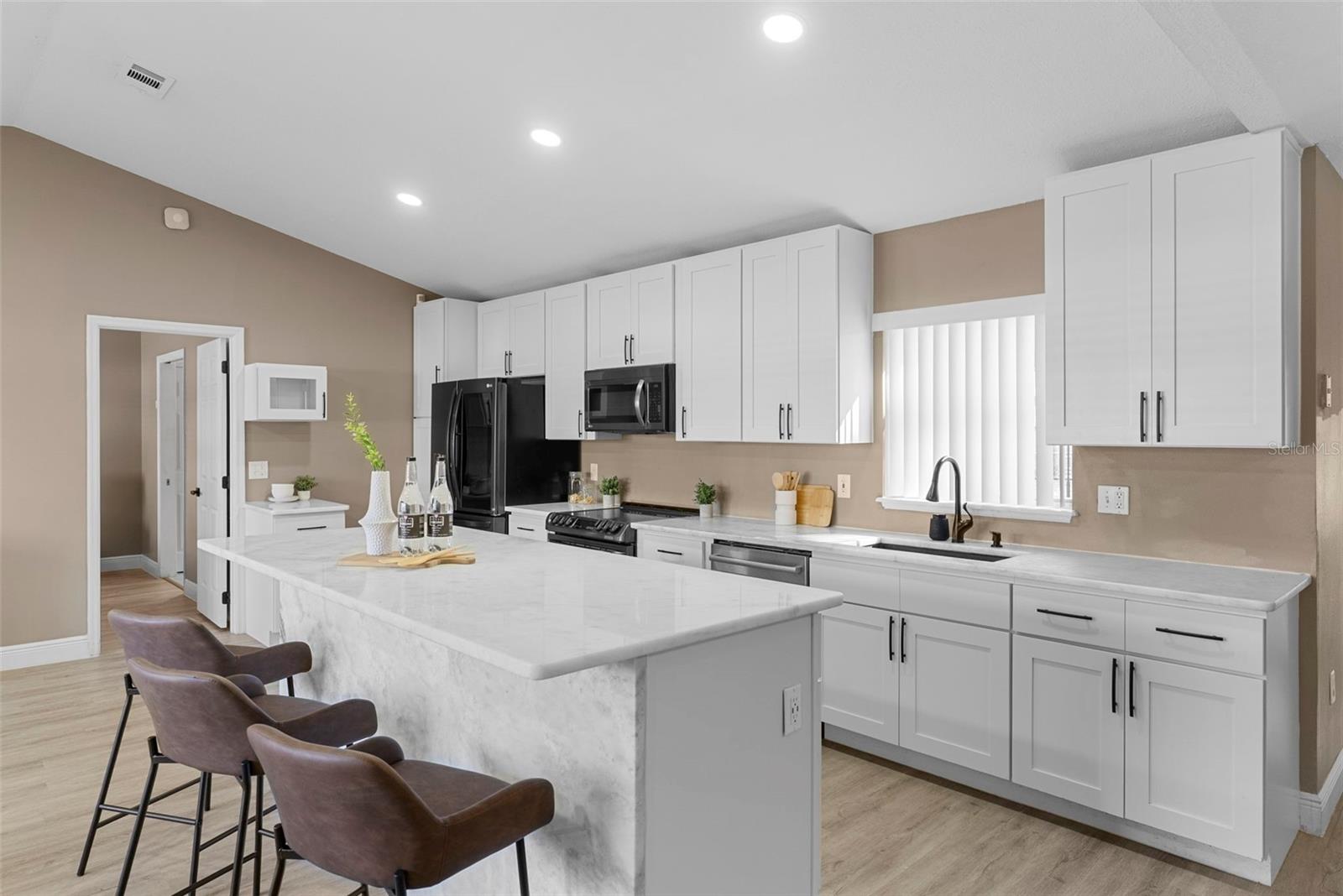 Image 7 of 38 For 2517 Greywall Avenue