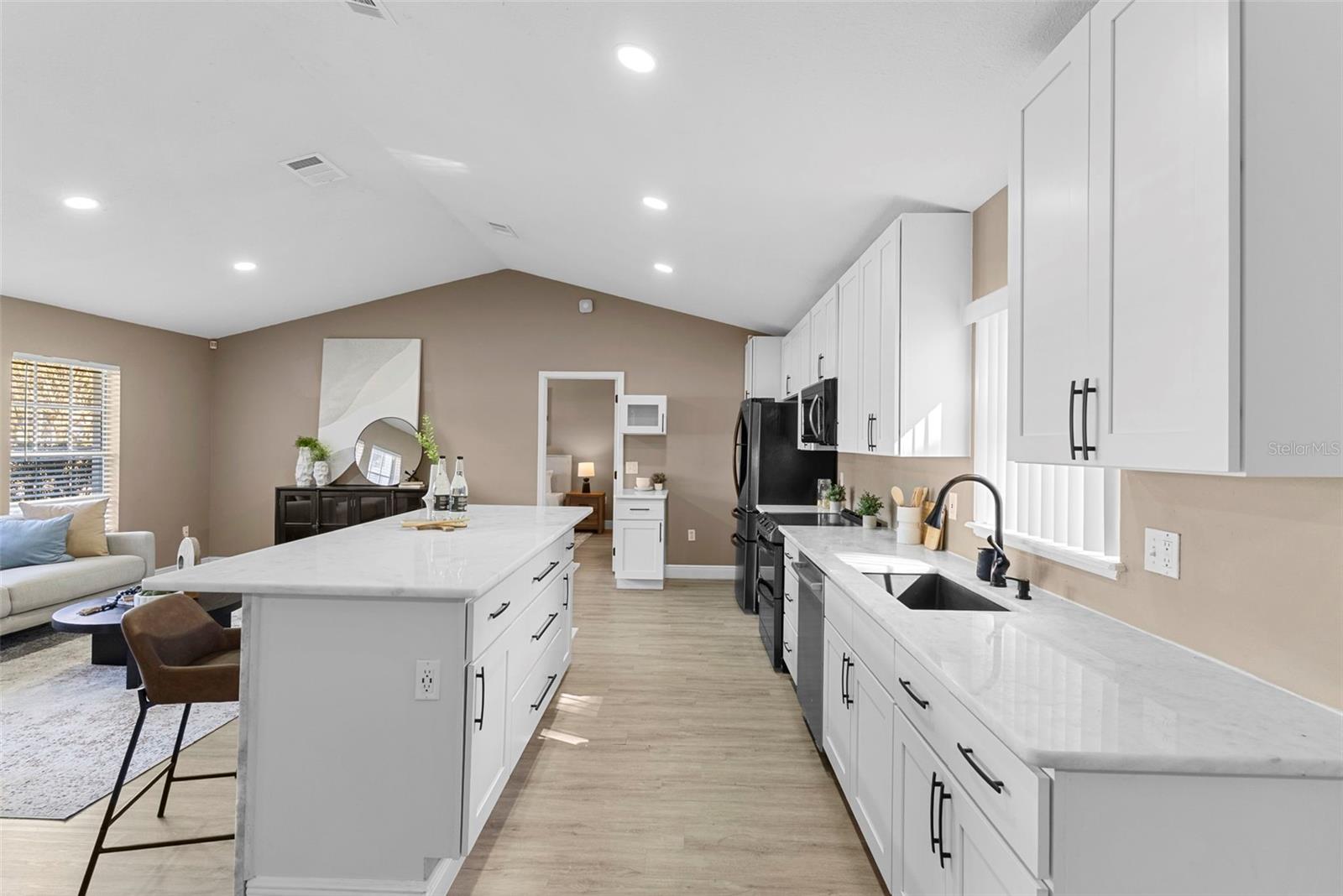 Image 8 of 38 For 2517 Greywall Avenue