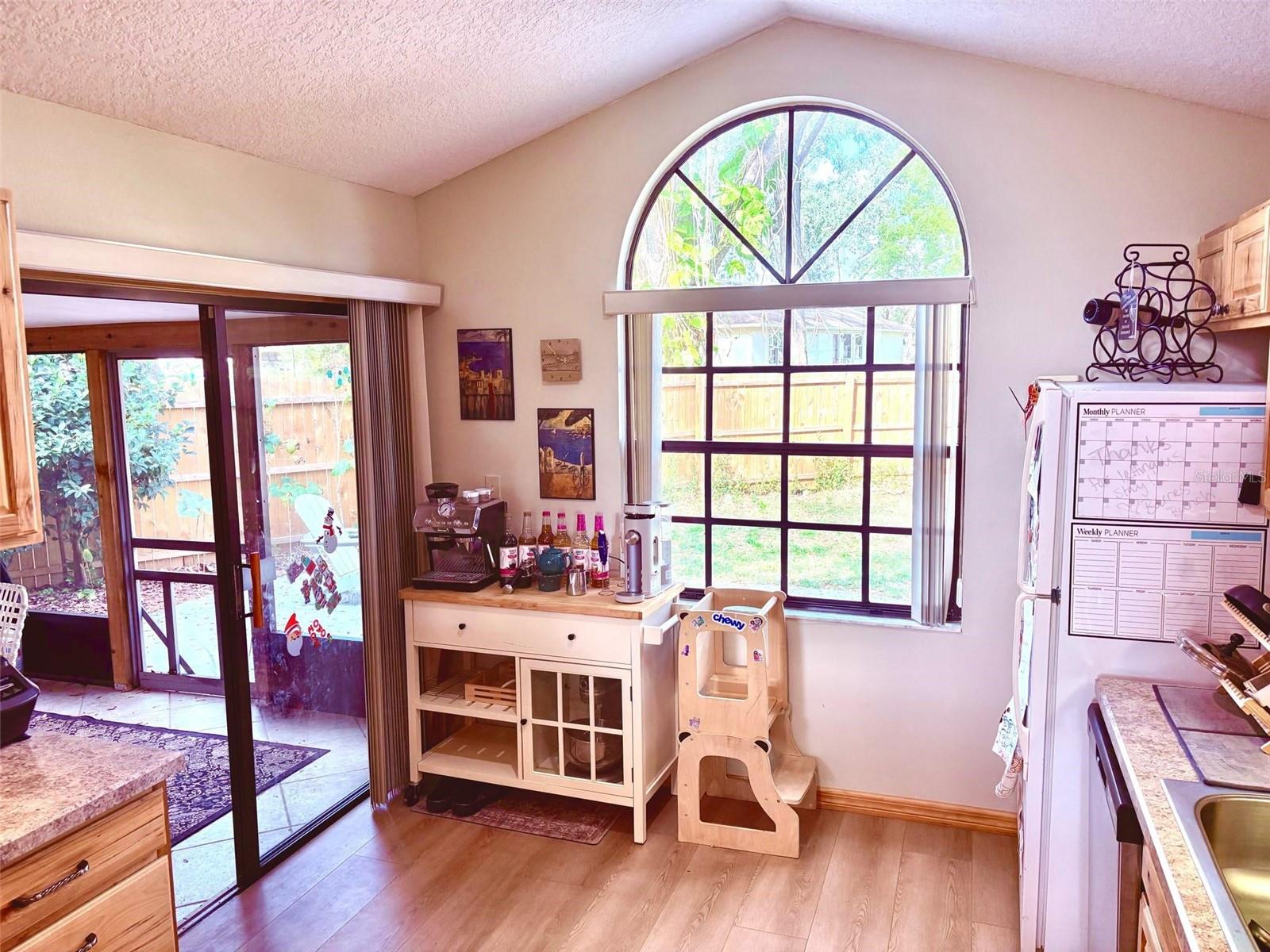 Image 10 of 33 For 3909 Lake Forest Street