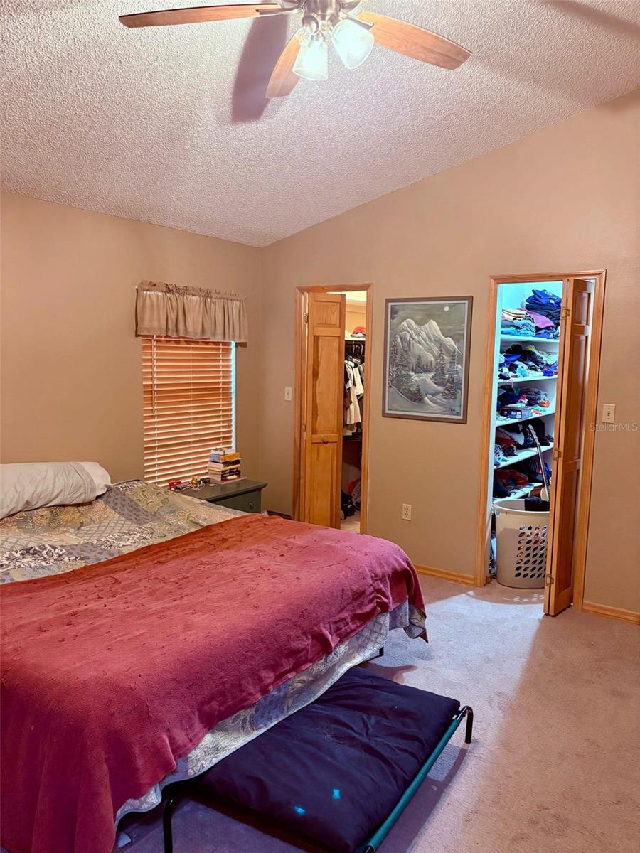 Image 18 of 33 For 3909 Lake Forest Street