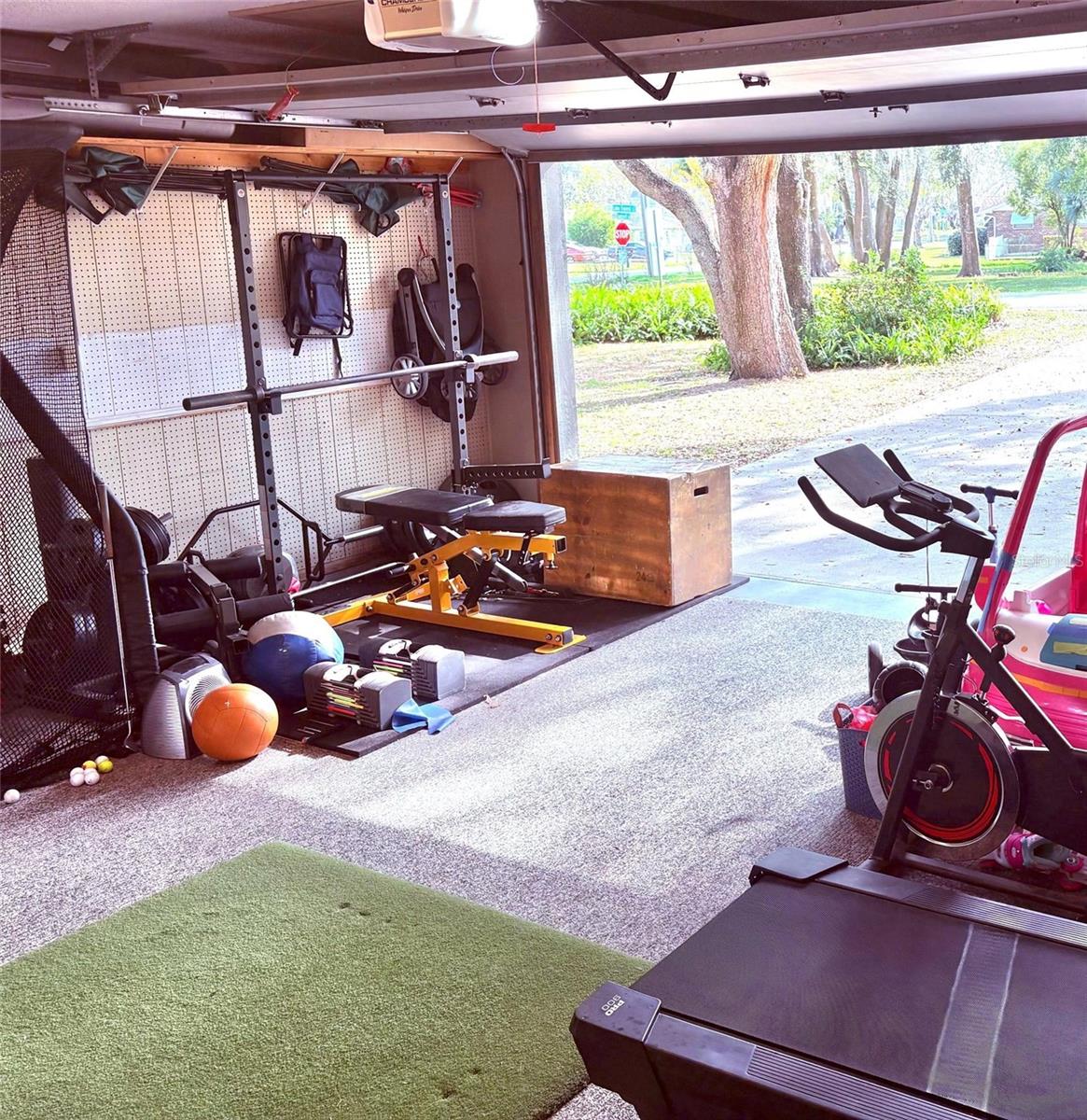 Image 20 of 33 For 3909 Lake Forest Street