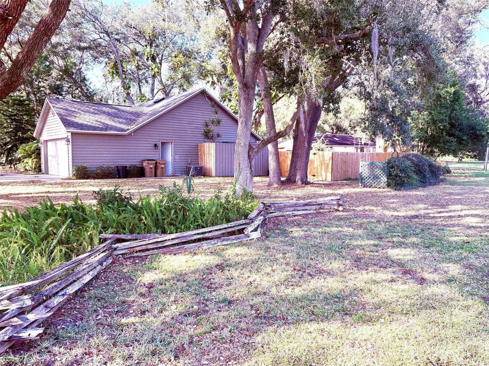 Image 24 of 33 For 3909 Lake Forest Street