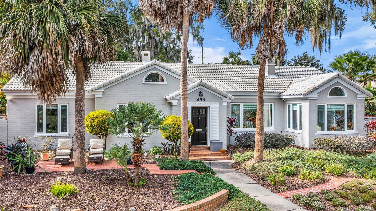 Image 2 of 54 For 854 Edgewater Drive